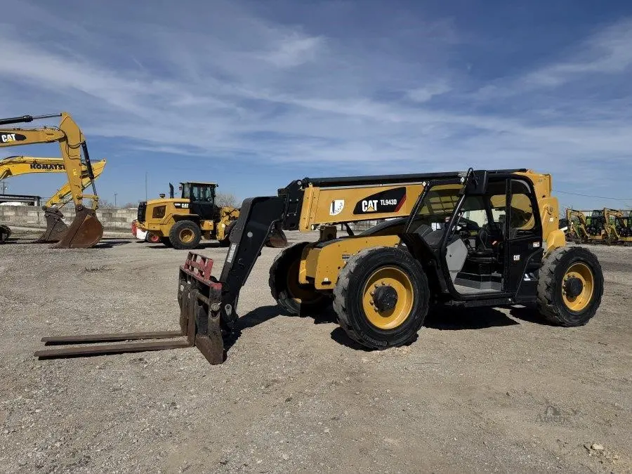 2019 Caterpillar TL943D