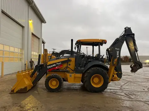 2023 John Deere 410P