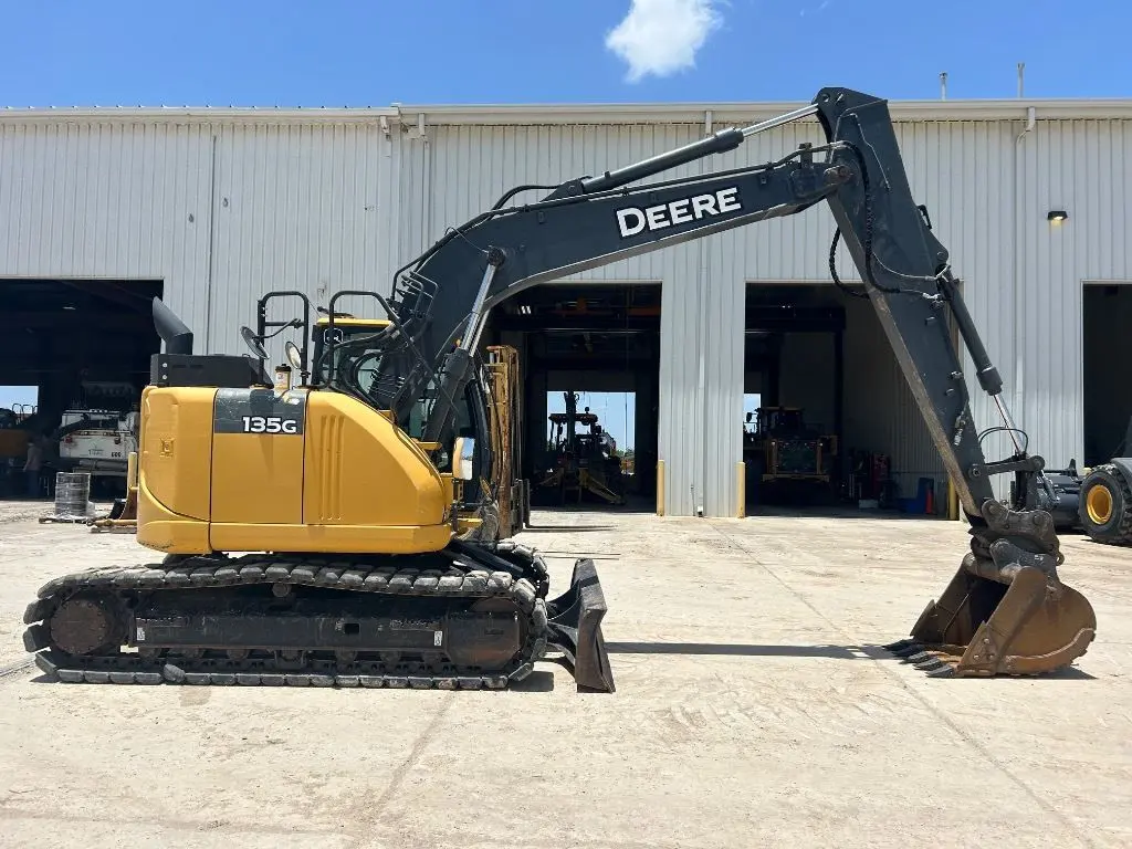 2021 John Deere 135G