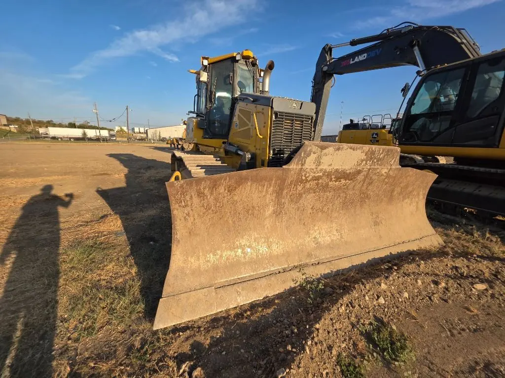 2024 John Deere 750L
