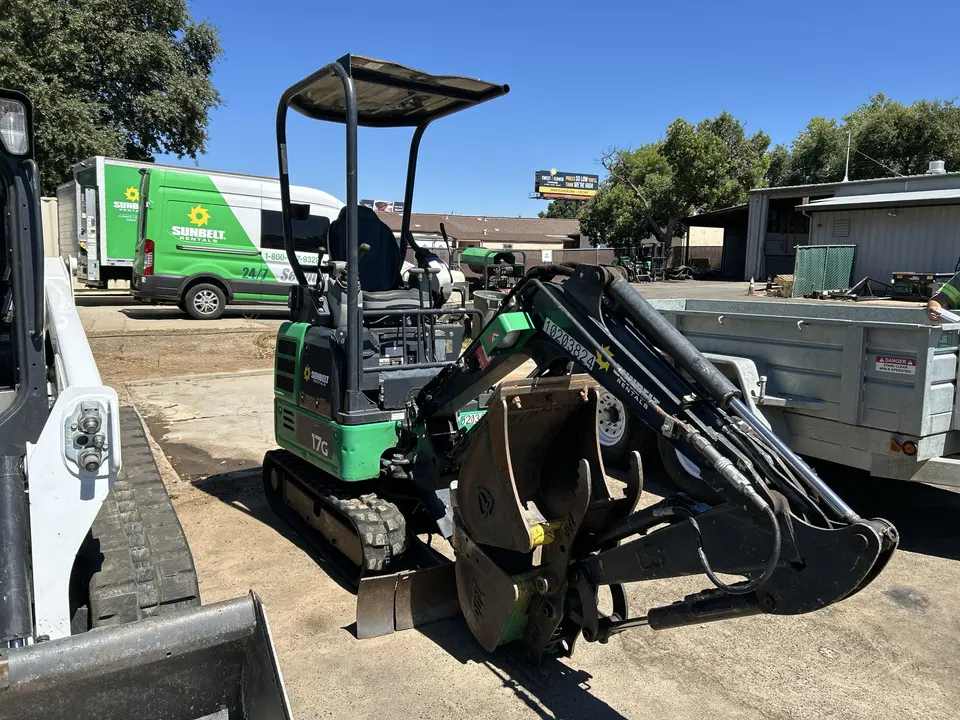 2019 John Deere 17G