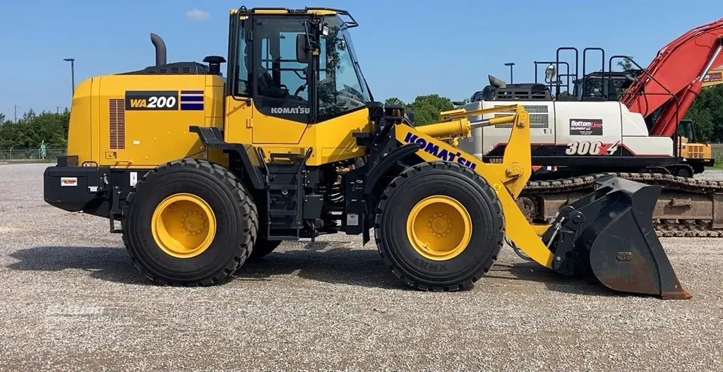 2022 Komatsu WA200-8