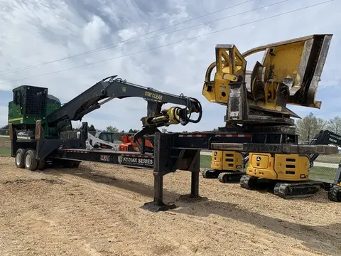 2020 John Deere 437E