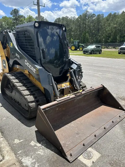 2023 John Deere 317G