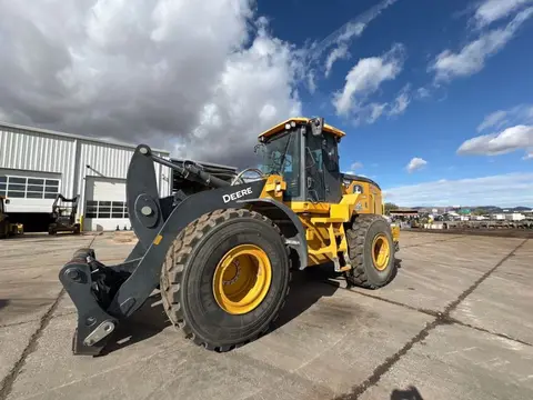2023 John Deere 644P