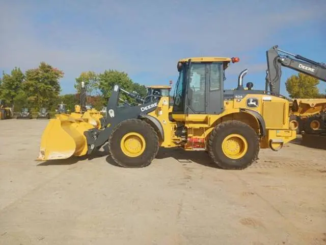 2023 John Deere 524P