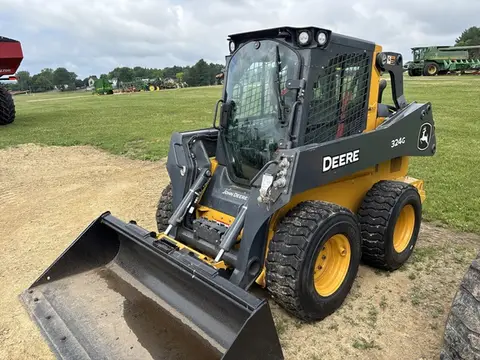 2025 John Deere 324G
