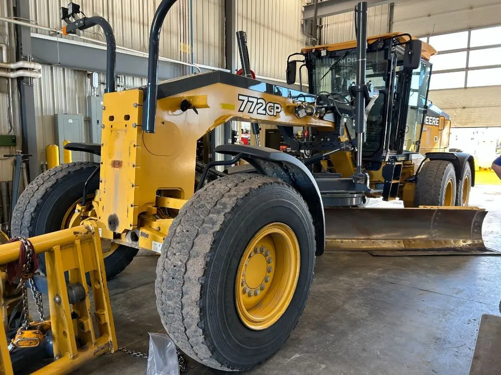 2019 John Deere 772G