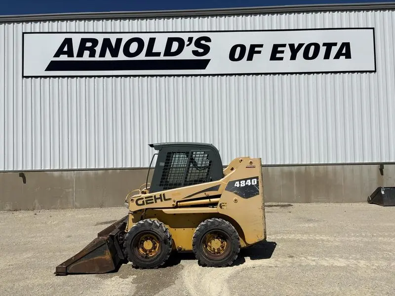 2007 Gehl 4840