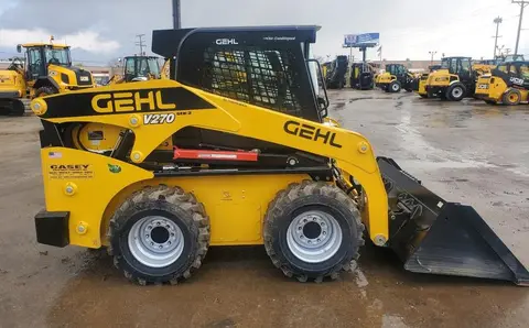 2023 Gehl V270