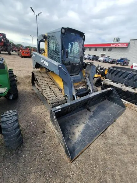 2012 John Deere 329D