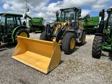 2023 John Deere 344L