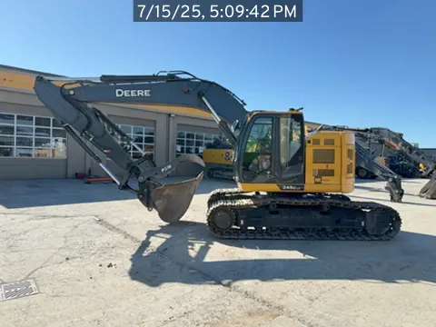 2021 John Deere 245G