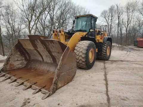 2017 Caterpillar 982M