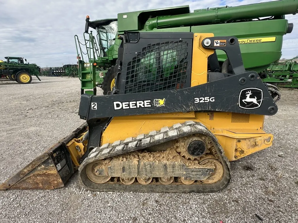 2022 John Deere 325G