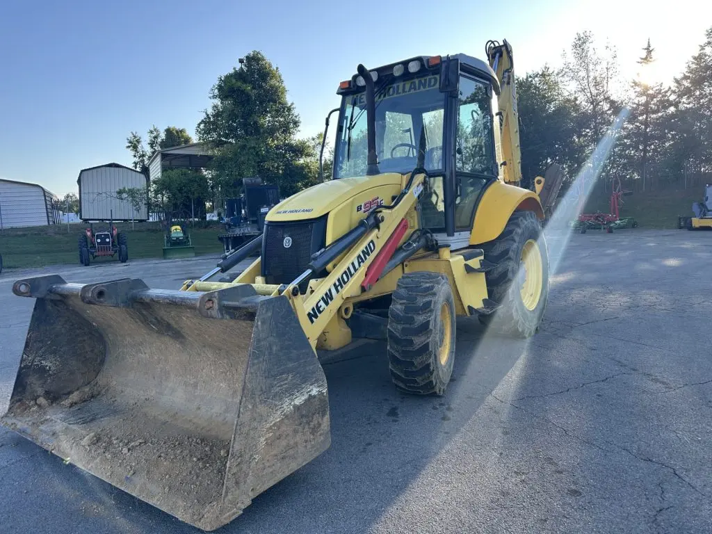 2014 New Holland B95C