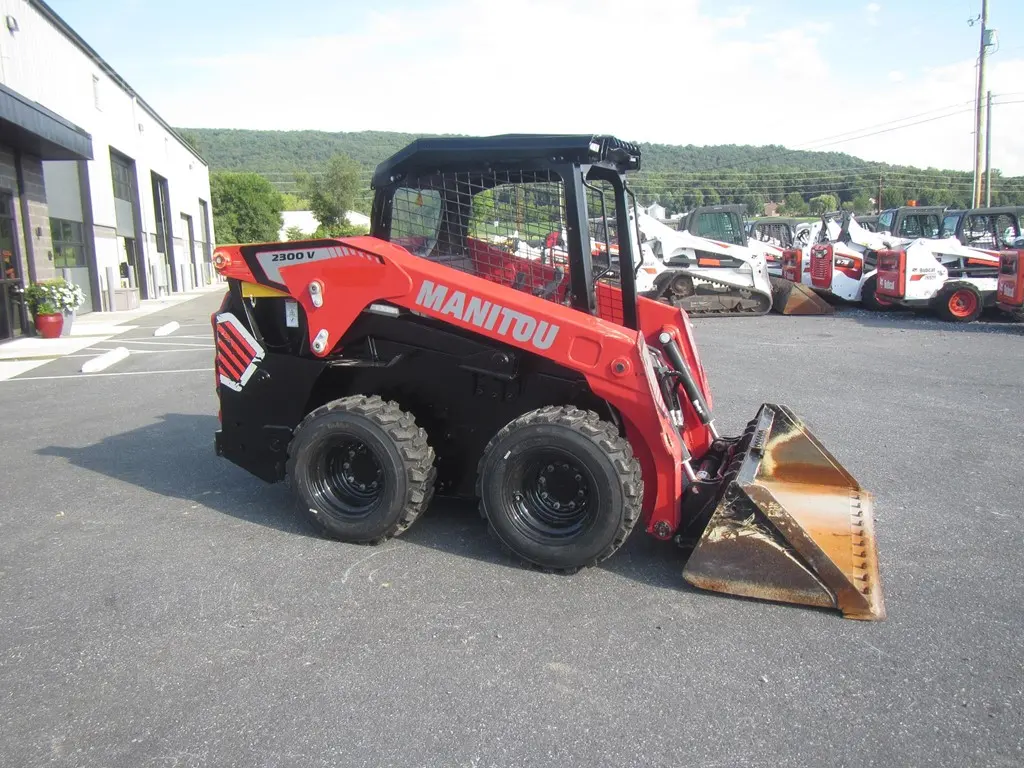2025 Manitou 2300V