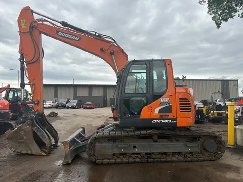 2022 Develon DX140LC-5