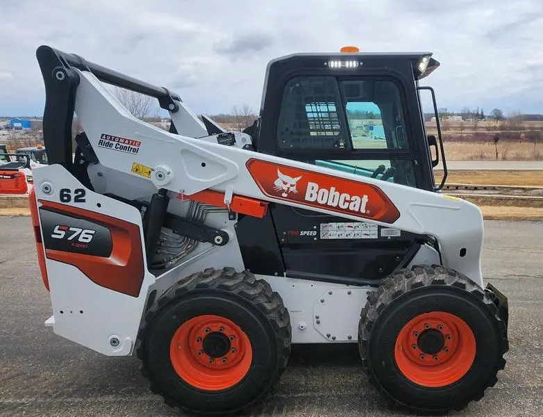 2024 Bobcat S76