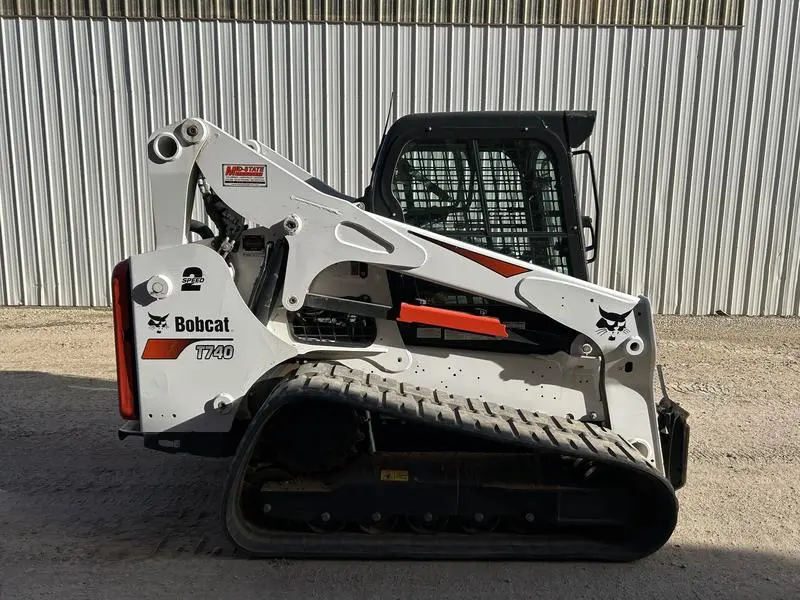 2022 Bobcat T740