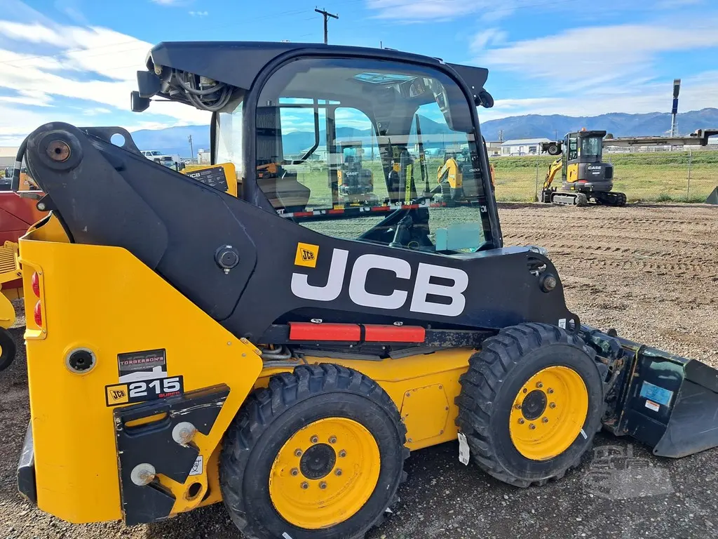2022 JCB 215