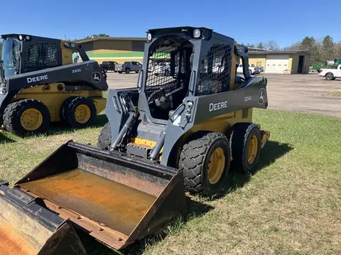 2023 John Deere 324G