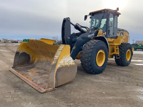 2023 John Deere 644P