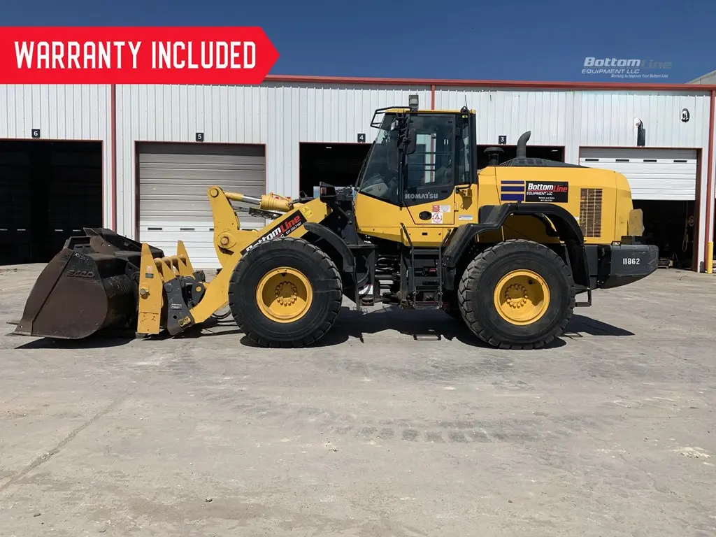 2023 Komatsu WA320-8