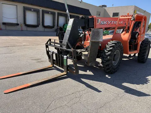 2016 SkyTrak 10042