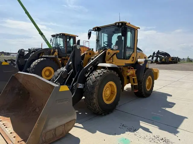 2023 Volvo L90H