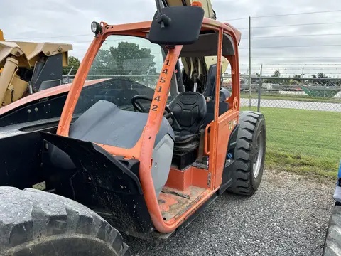 2015 JLG 1255