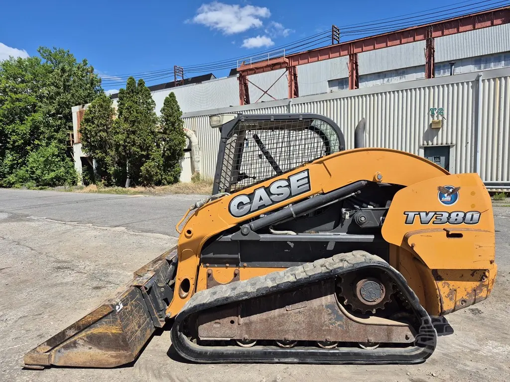 2012 Case TV380