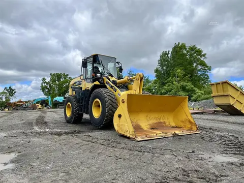2018 Komatsu WA270-8
