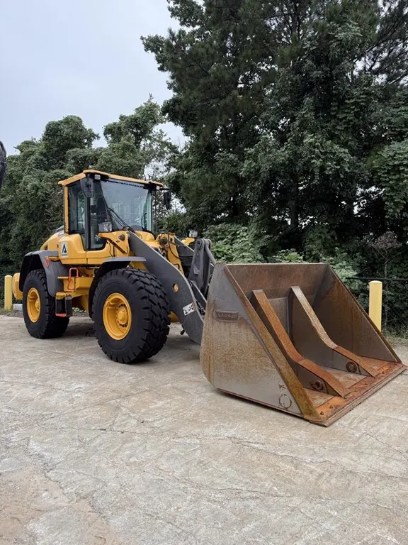2022 Volvo L70H