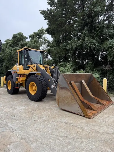 2022 Volvo L70H