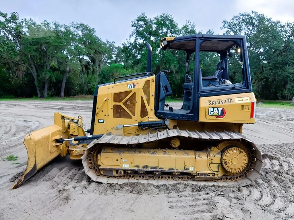 2023 Caterpillar D1 LGP