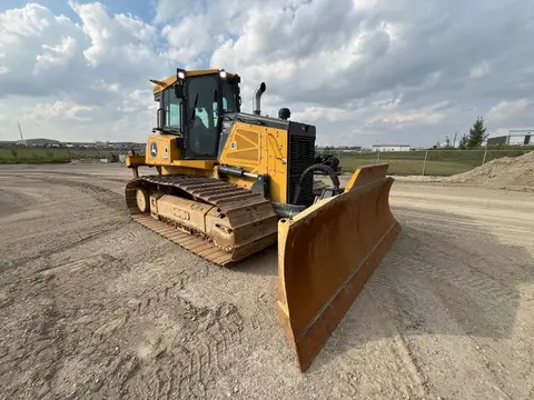 2022 John Deere 750L