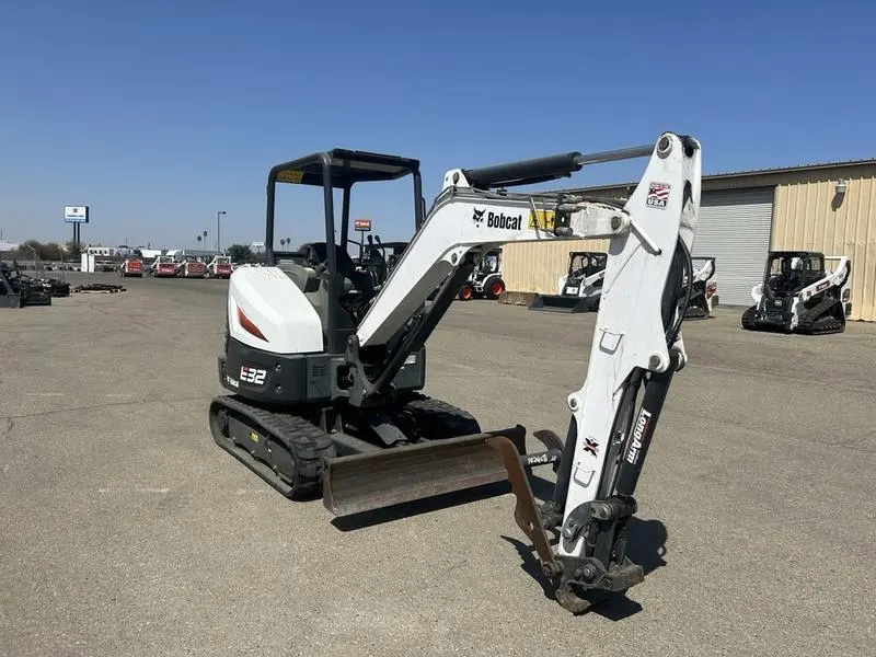 2021 Bobcat E32R