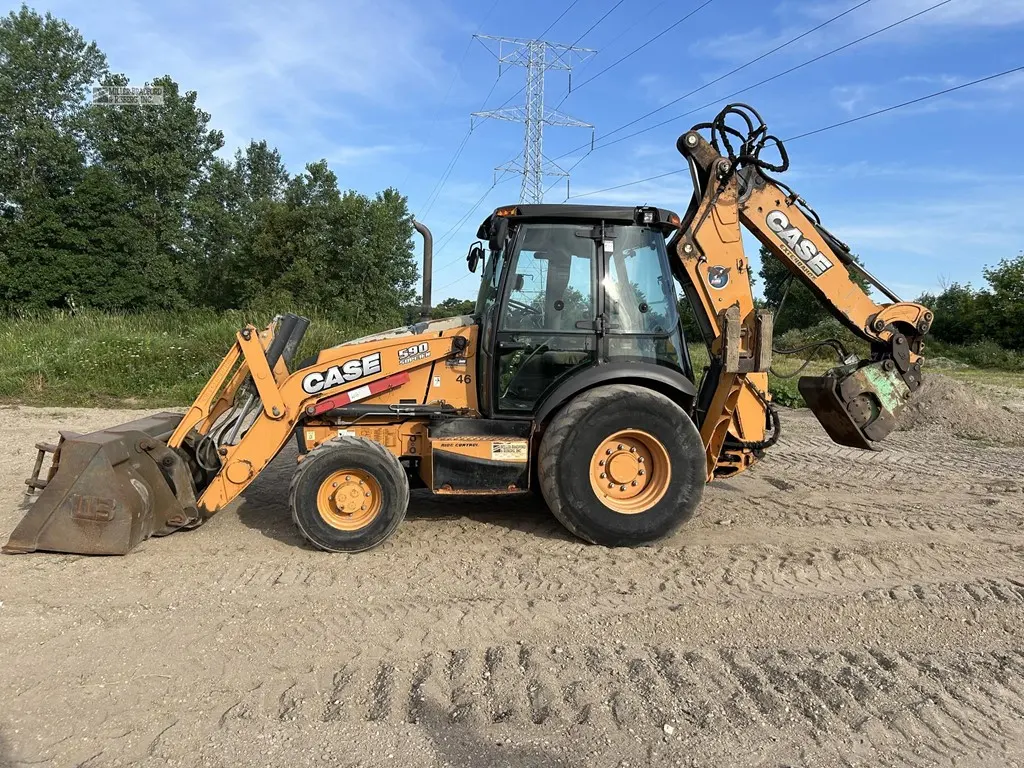 2012 Case 590SN