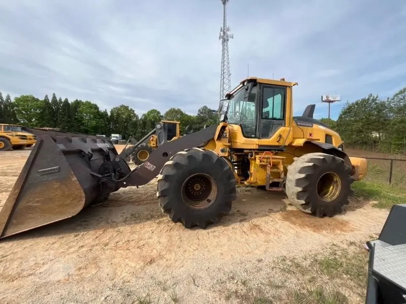 2022 Volvo L70H