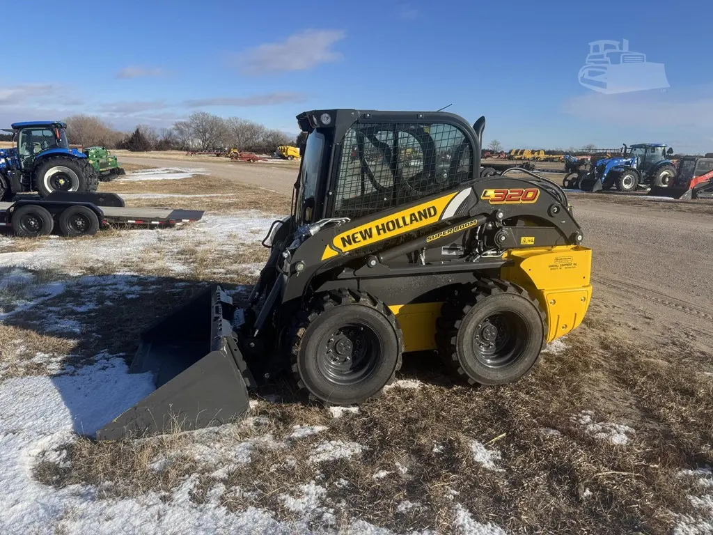 2023 New Holland L320