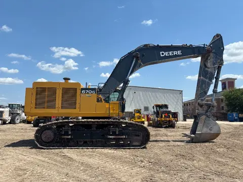 2021 John Deere 670GLC