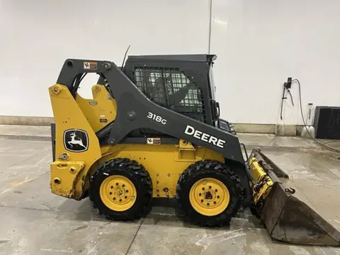 2023 John Deere 318G