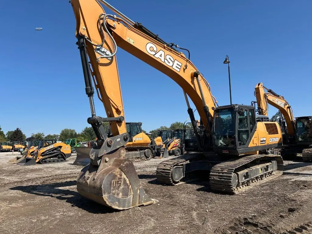2023 Case CX350D
