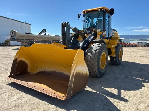 2023 John Deere 624P