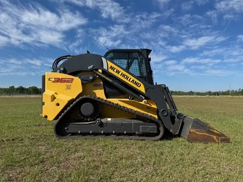 2022 New Holland C362