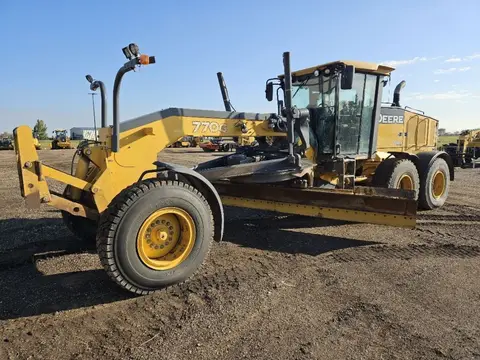 2011 John Deere 770G