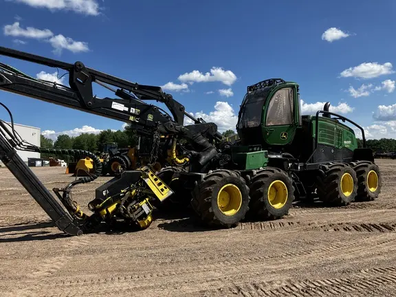 2018 John Deere 1270G