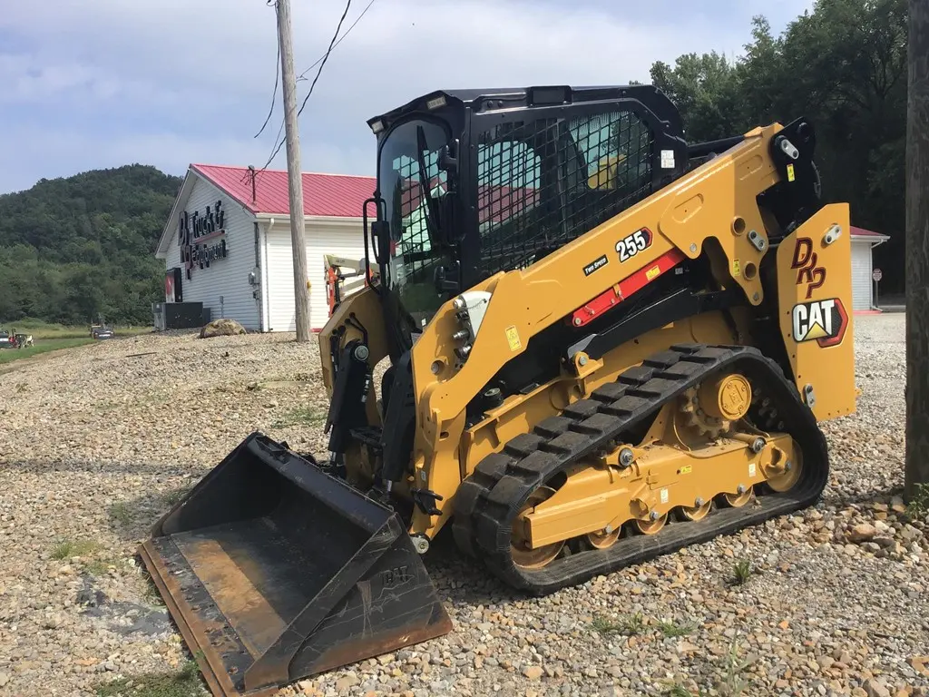 2025 Caterpillar 255