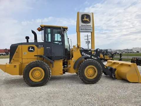 2025 John Deere 444G